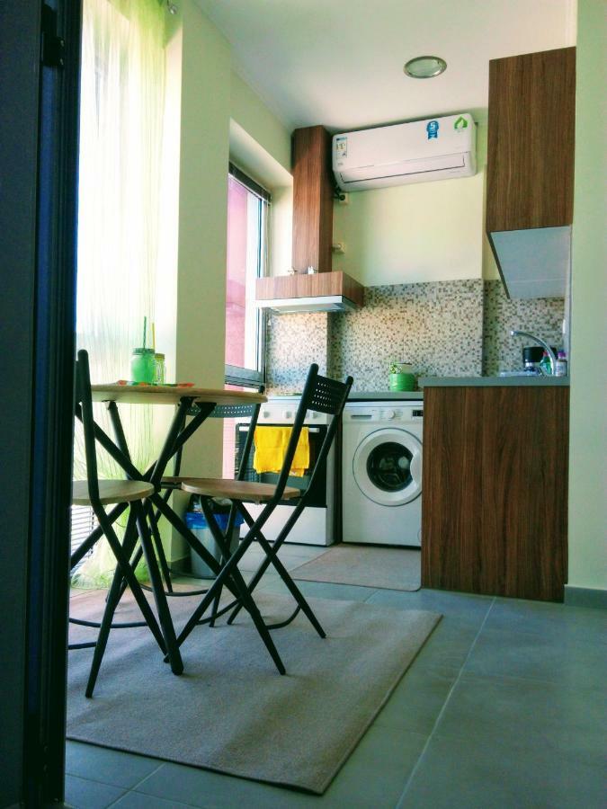 Cozy Apartment Near To The Airport Kouvarás Exterior foto